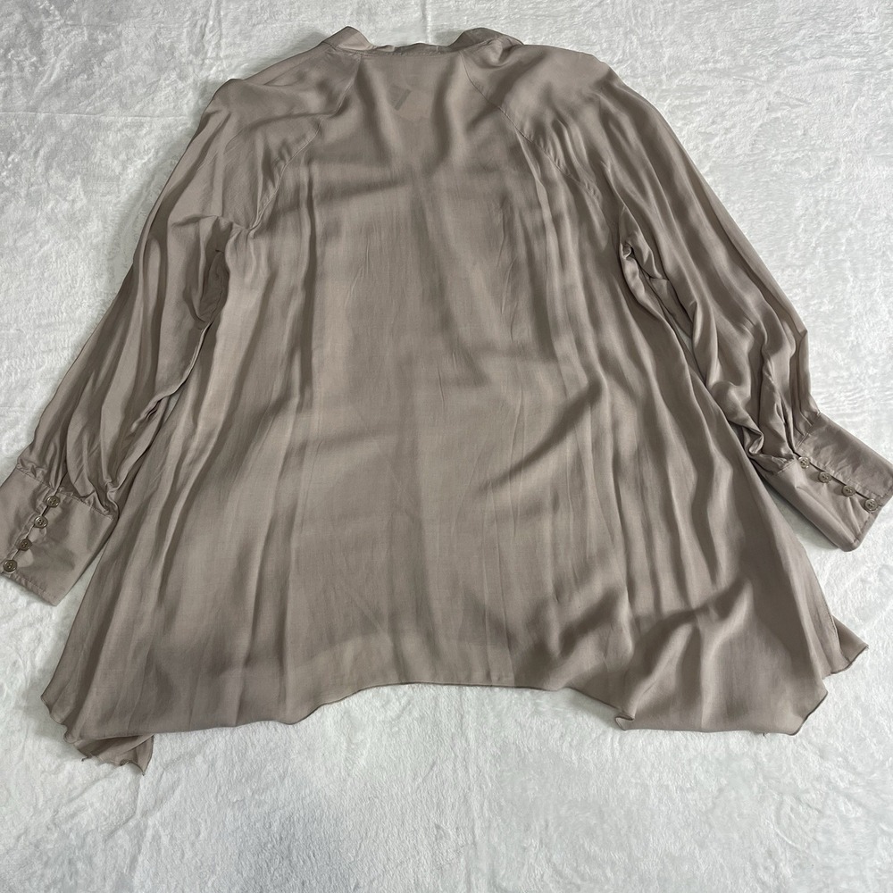 Spense Beige Large Top Front Pockets Button Sleeve Pleated Airy NWT 100% Viscose - Picture 2 of 12